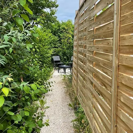 Appartement Beau équipé Avec Terrasse Arborée - Calme Et Confortable *